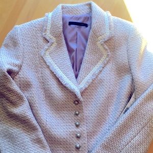 Gorgeous Elie Tahari suit with tags